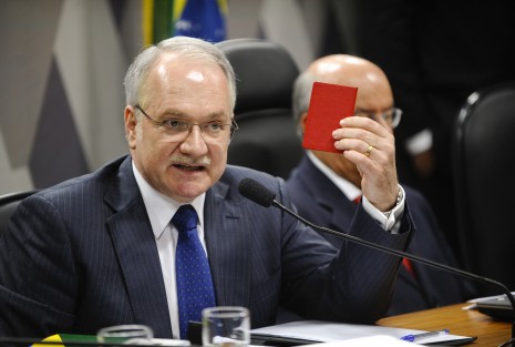 Liminar do Ministro Fachin (STF) suspende processo de venda da TAG