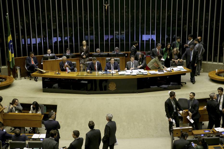 Câmara não consegue concluir votação do projeto de cessão onerosa da Petrobrás