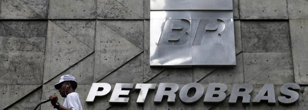 CRISE DA PETROBRAS É FAKE NEWS PARA VENDER ATIVOS, DIZ ECONOMISTA