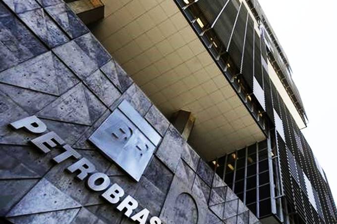 Petrobras aprova venda de parte de participação na BR Distribuidora