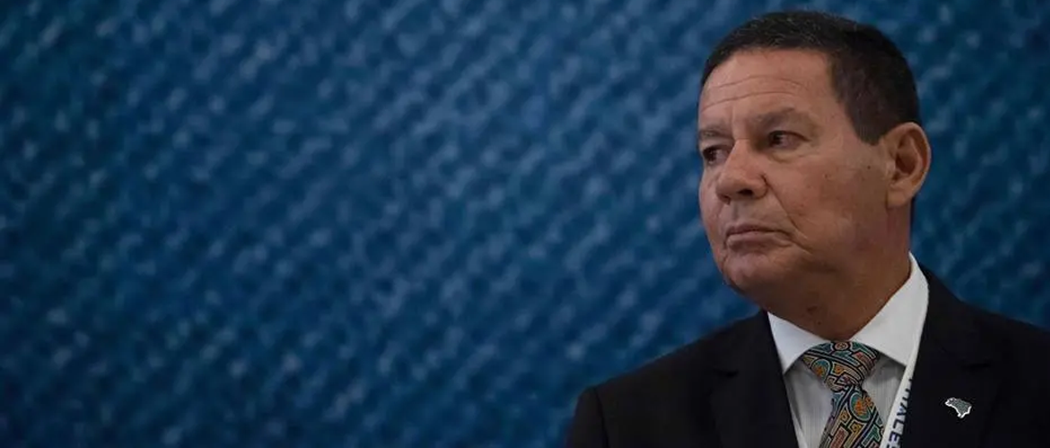 'Petrobrás vai perder os anéis e ficar com os dedos', diz Mourão