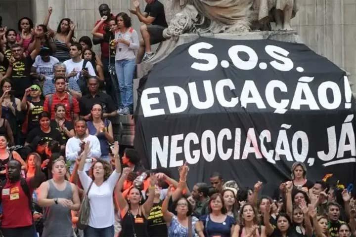 Educação federal reivindica: negocia conosco, presidente Lula!